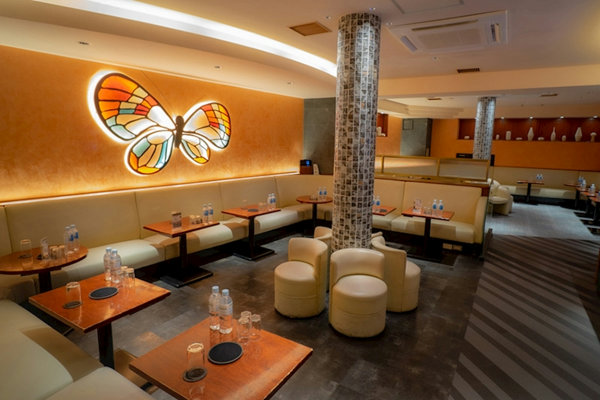 上野キャバクラ クイーンズクラブ [東京夜遊びマップ]